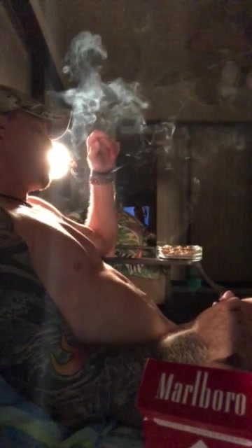Smoking Hillbilly Porn - Redneck: Redneck will smoke and bate all night - ThisVid.com