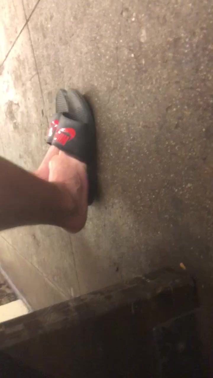 Subway shoeplay