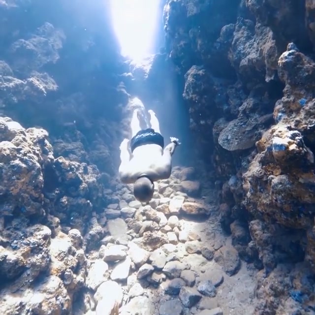 Danish freediver breathold barefaced underwater