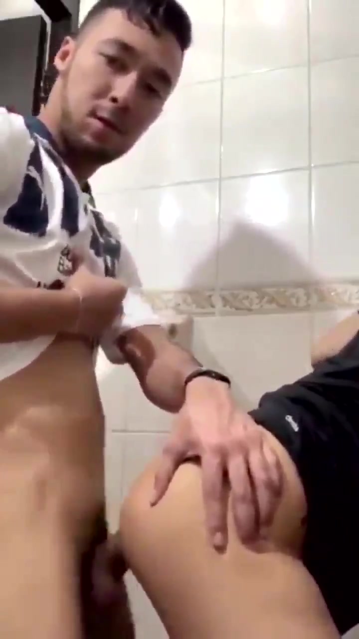 gay fucking in public toilet thisvid