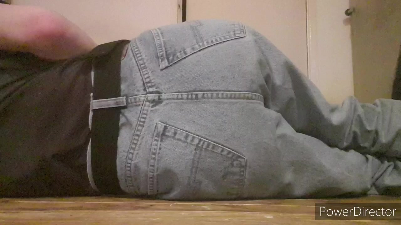 Jeans farts - video 17