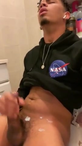 Sexy Lightskin Dude
