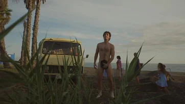 Caught Naked on Beach - ThisVid.com
