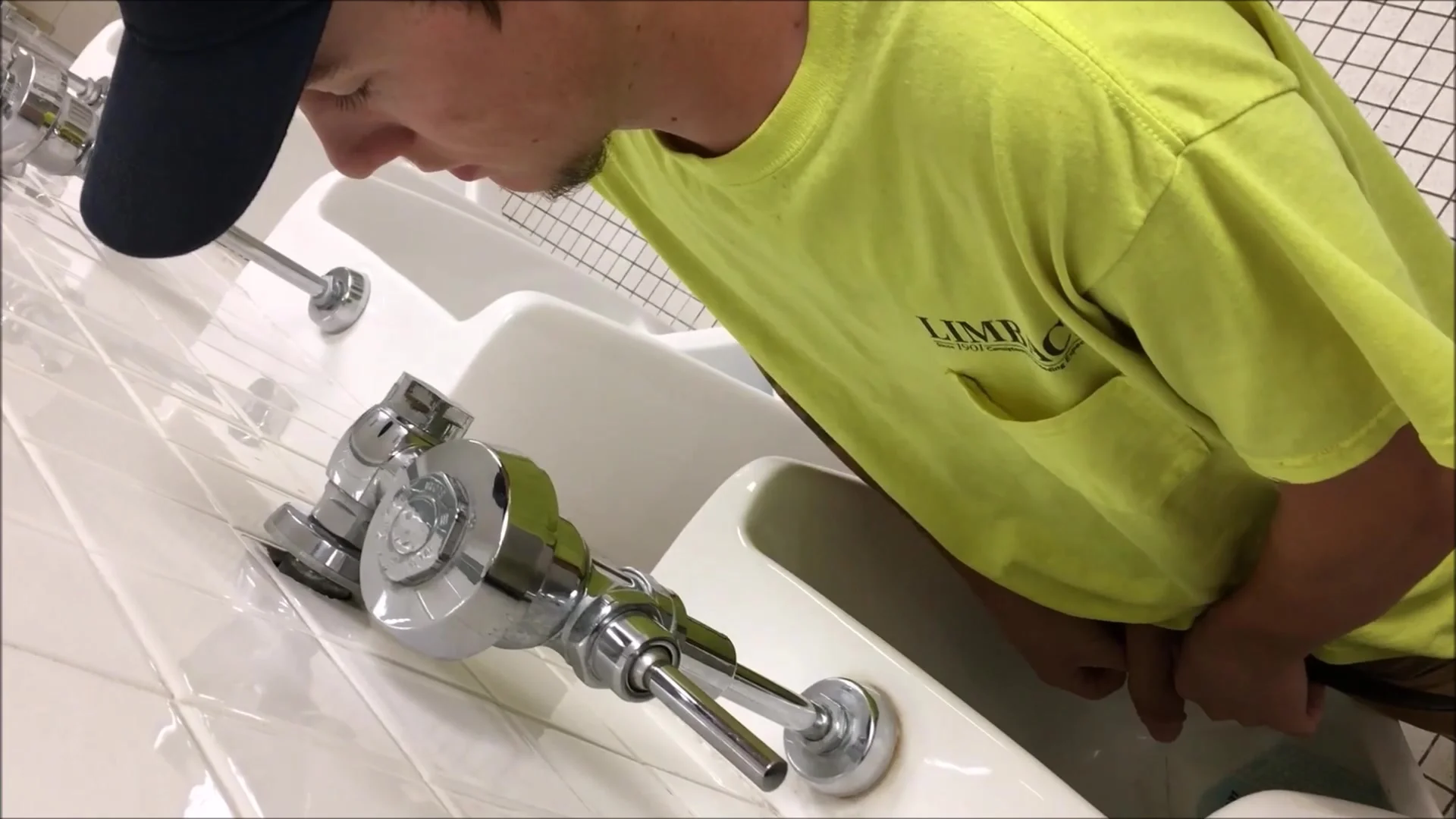 Piss Spy: Urinal Spy - video 65 - ThisVid.com