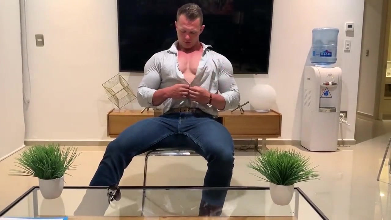 Casting the muscle