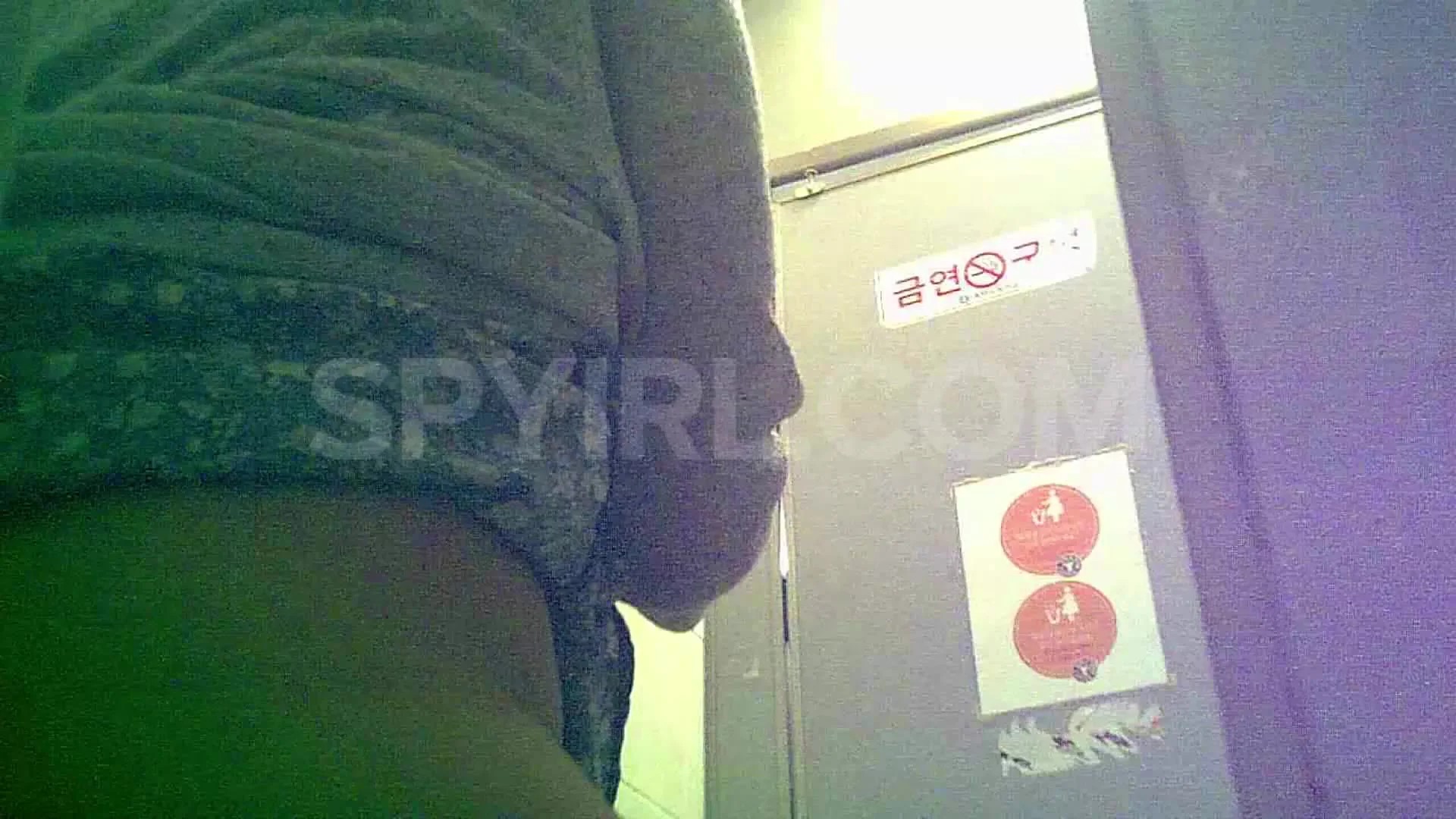 Voyeur - korean girls toilet (1)」  