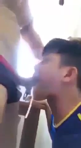 Chocking on cum