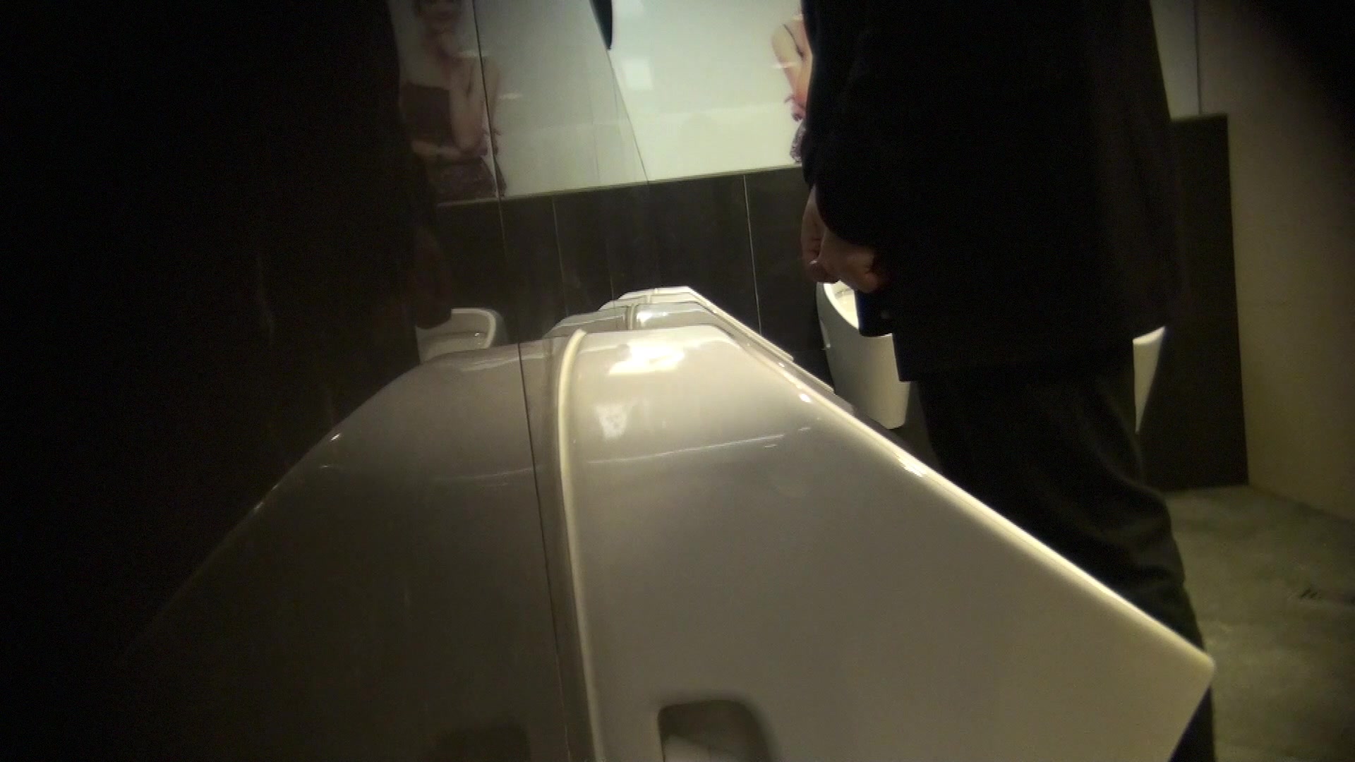 Public Toilet Cruising & Cum - Part 1 - ThisVid.com