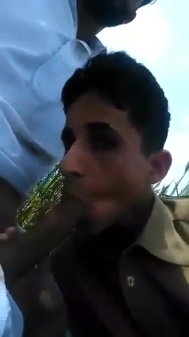 pakistani man is blown by his boyfriend