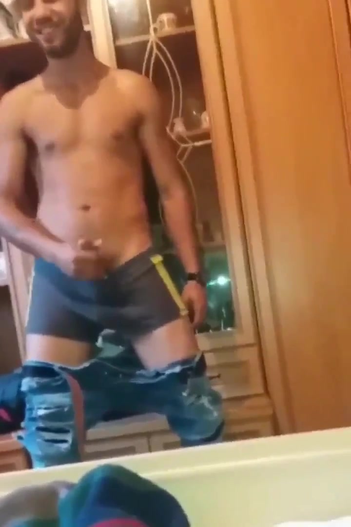 Dude jerks in front of girlfriend