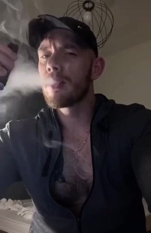 Short alpha male cigar inhale vid