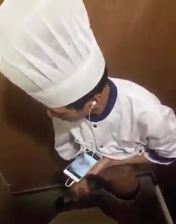 Asian Chef Bussin Nut