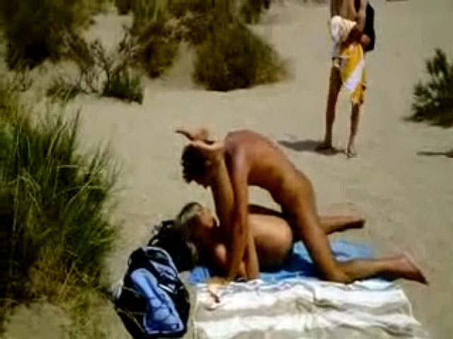 Crazy summer fuck on the nudist beach of Cap d’Agde