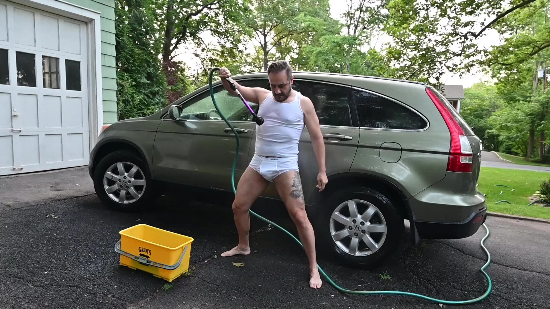 Wet clothes: Daddy car wash - ThisVid.com