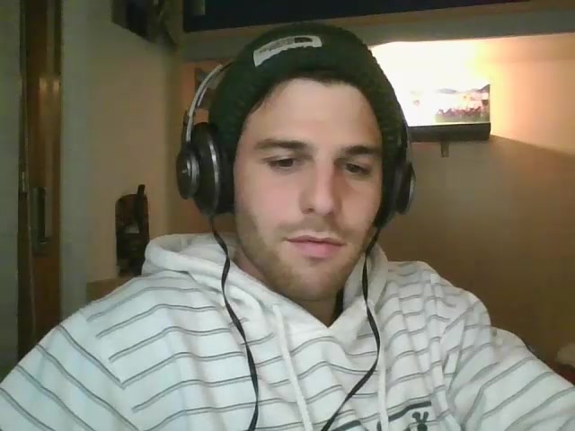 Str8 guy playing on cam