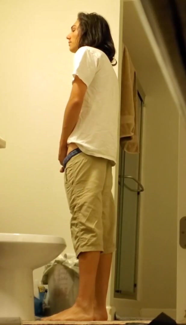 YOUNG STEPBROTHER GOING TO PEE