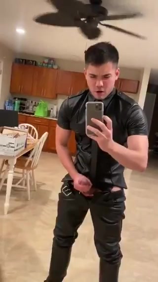 Guy in full leather blow his load