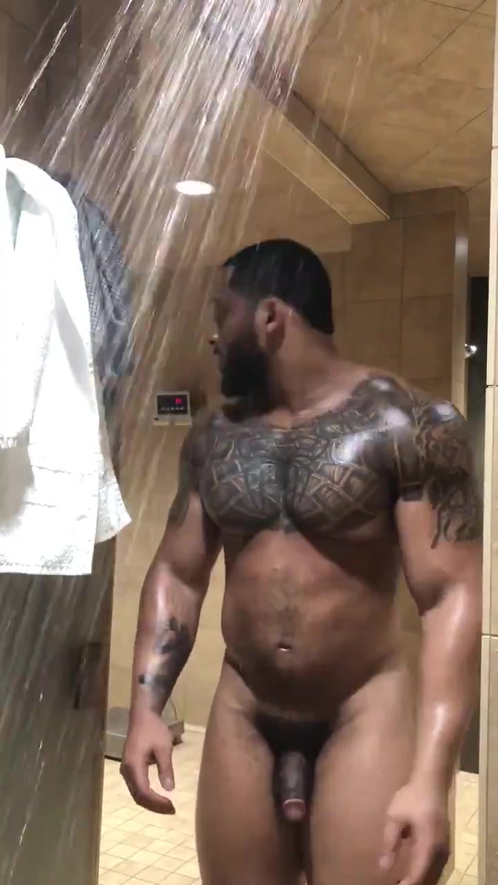 Muscle teasing washroom