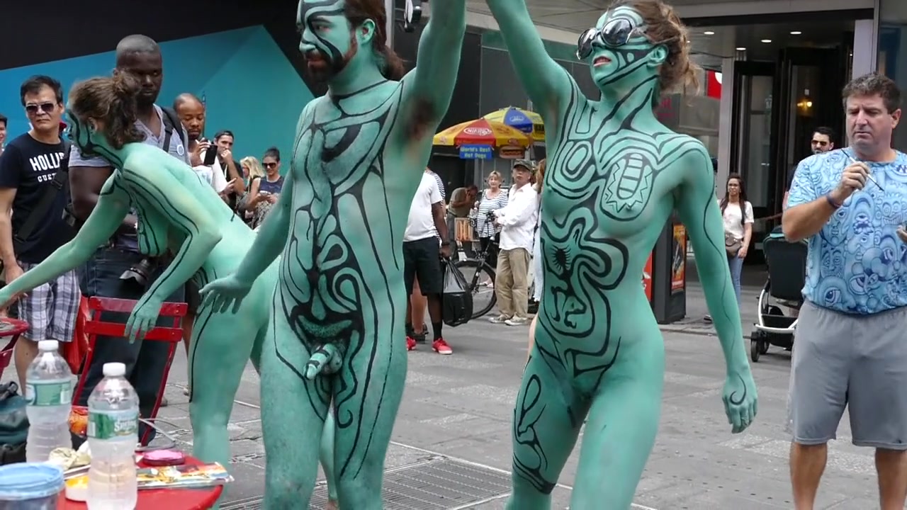 BALLET ON TIME SQUARE