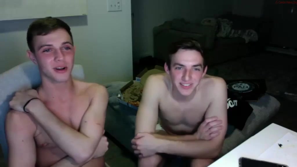 Two boys jerking together 02