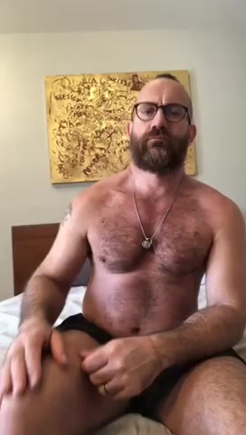 BearfootDaddy knows you want to sniff