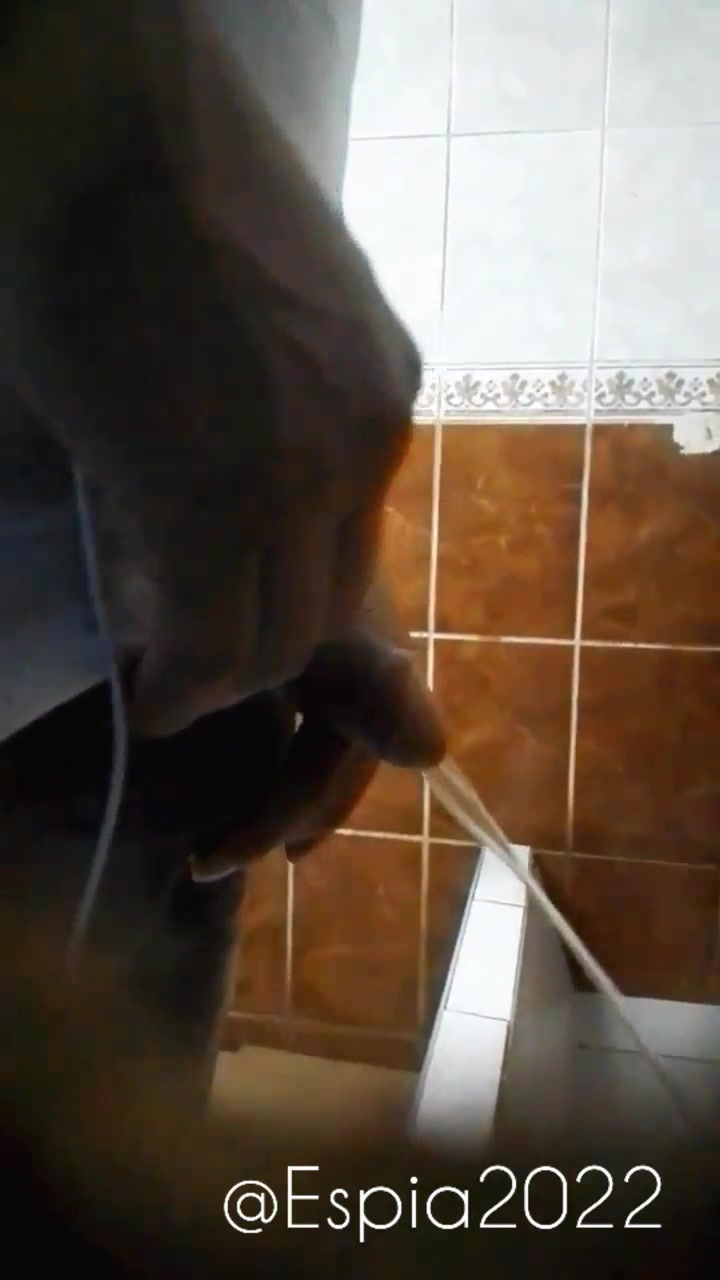 Urinal Pisser - video 3