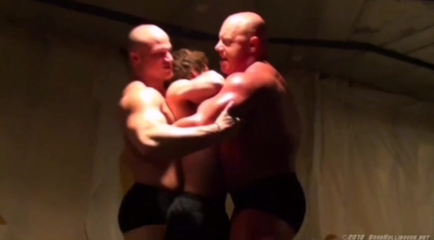 What's better than being crushed by a bodybuilder? Being crushed by 2