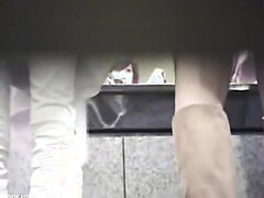 Japanese public toilet voyeur - video 4