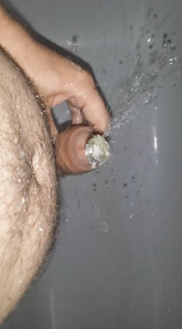 piss in tub with boner