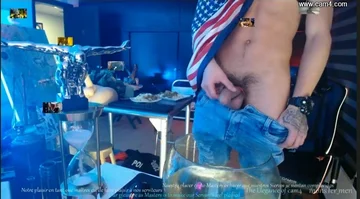 HOT LATINO GUYS PISSING ON CAM ThisVid em ingl s