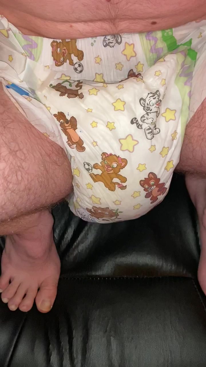 Messing a used diaper