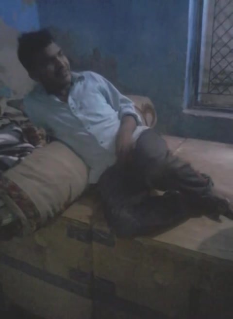 Desi guy jerks