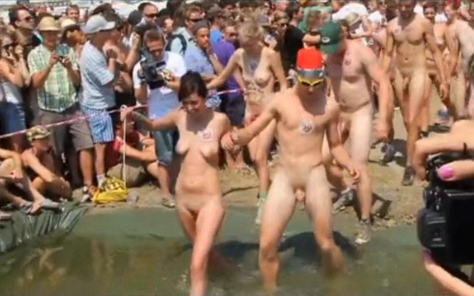 Nudist girls and guys at sporting competition