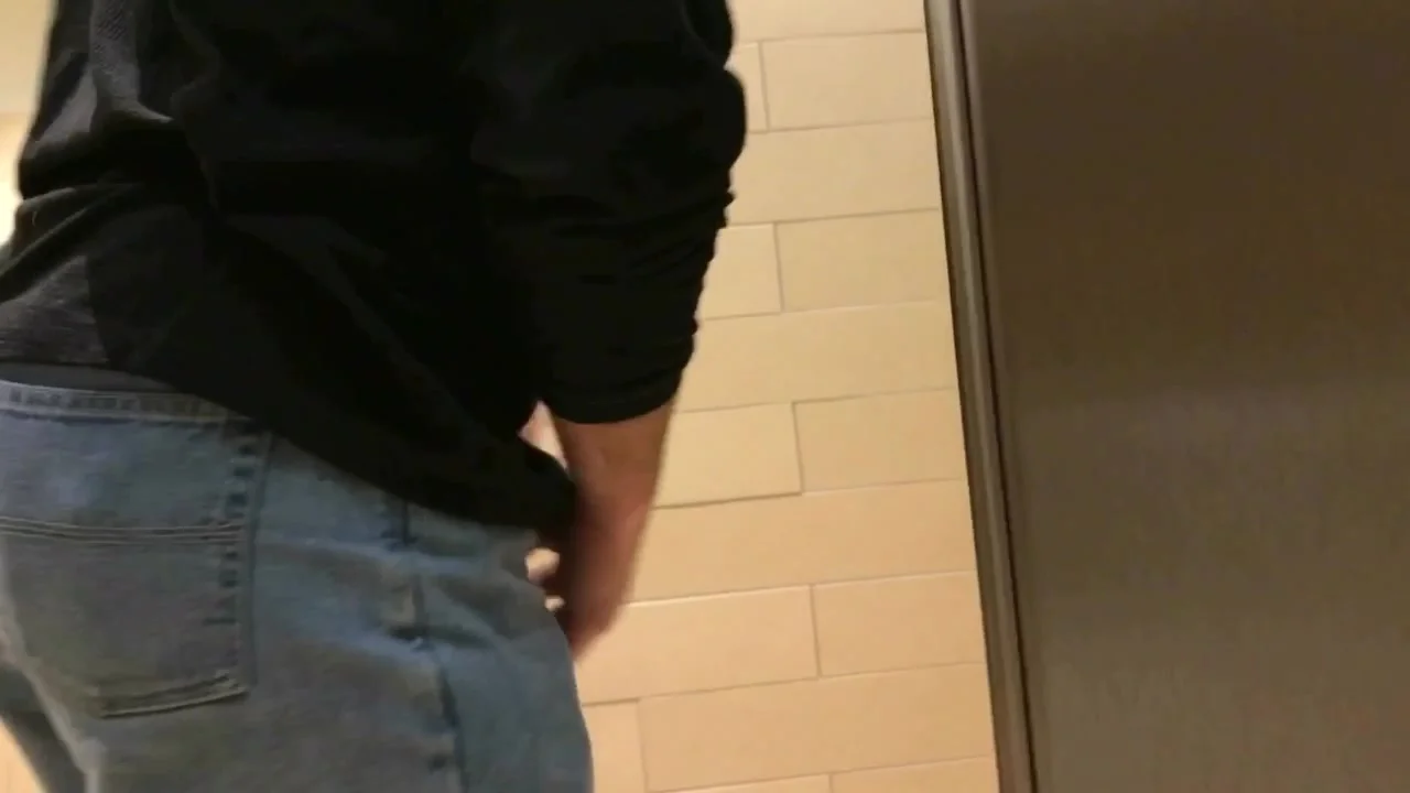 Married Dad shows me his Cock - ThisVid.com