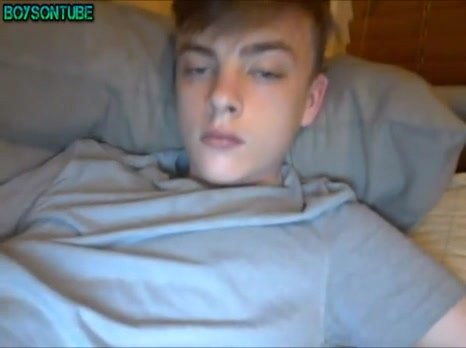 Blond twink on webcam jerks and cums