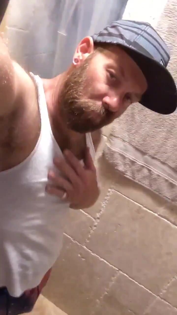 GAY REDNECK WITH NO SHAME PISSING 15