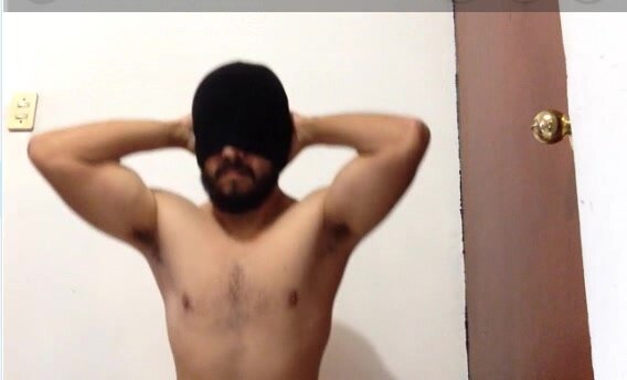 Sub showing his naked body for me