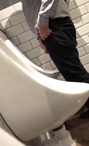 Spy Urinal Piss 2