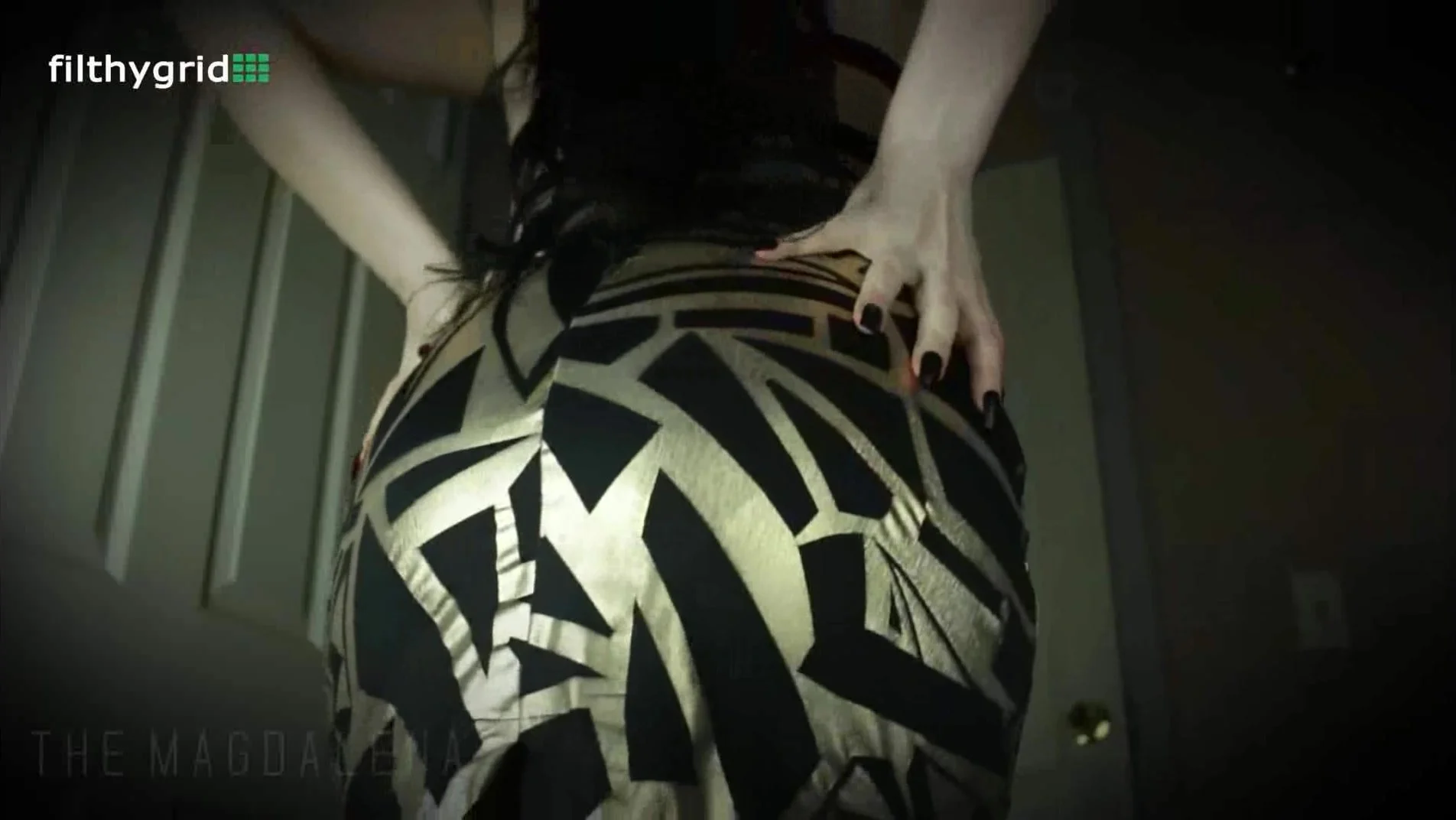 Gorgeous And Sexy Goth Girl Passing Wind Video 2 ThisVidcom