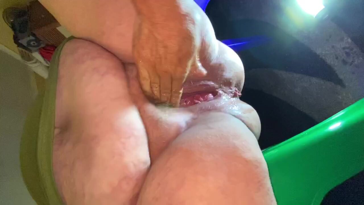 Bbw spread open and finger ducked
