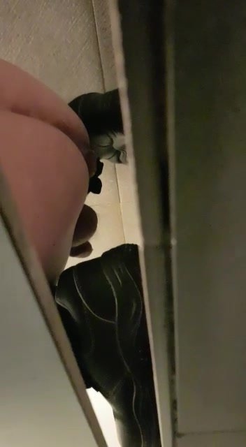 spy toilet - video 304