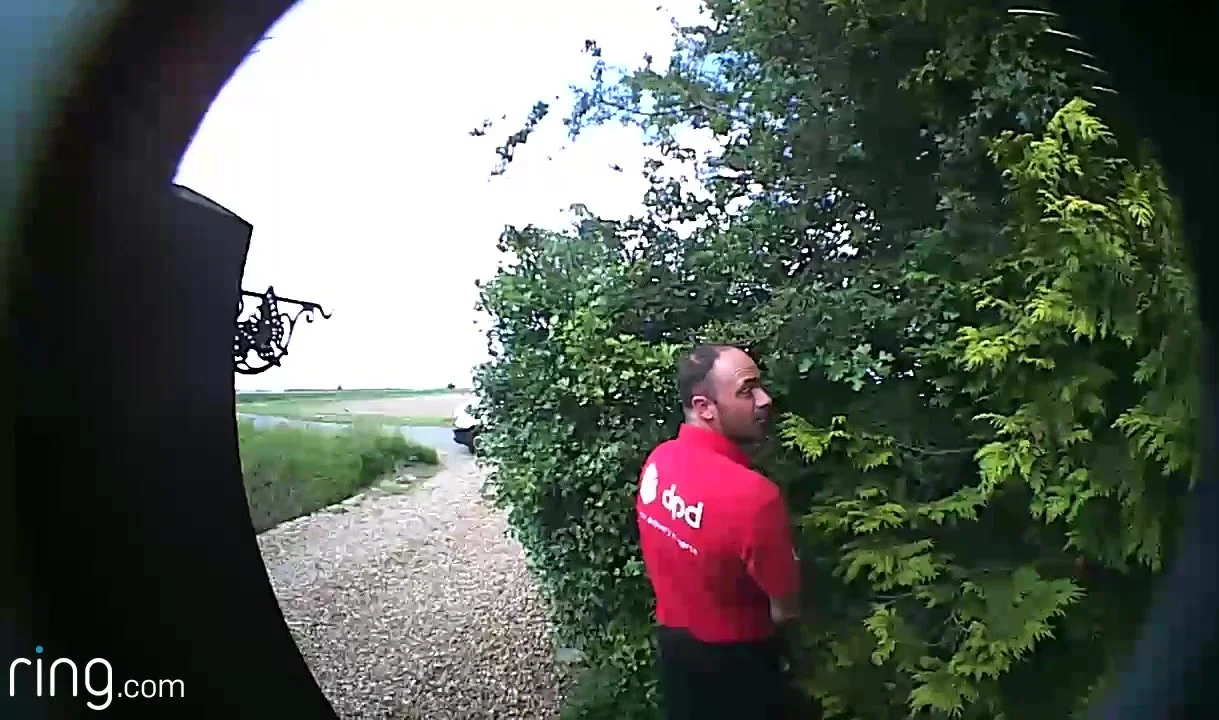 Delivery Driver Piss Caught - ThisVid.com