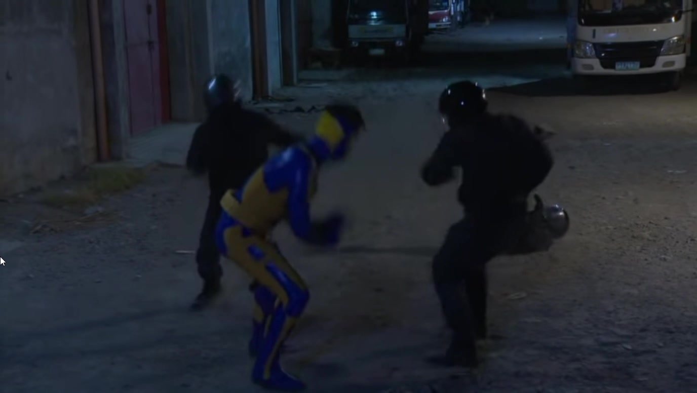 Tsuperhero fights thugs