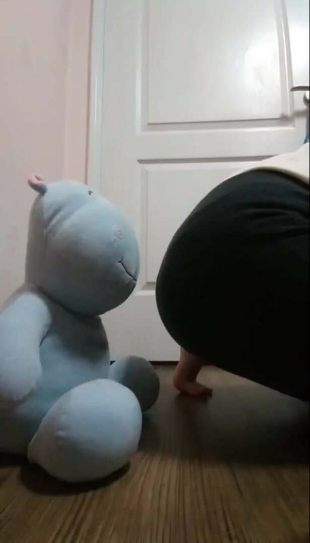 (Compilation) Korean Cute girls Farting on a doll