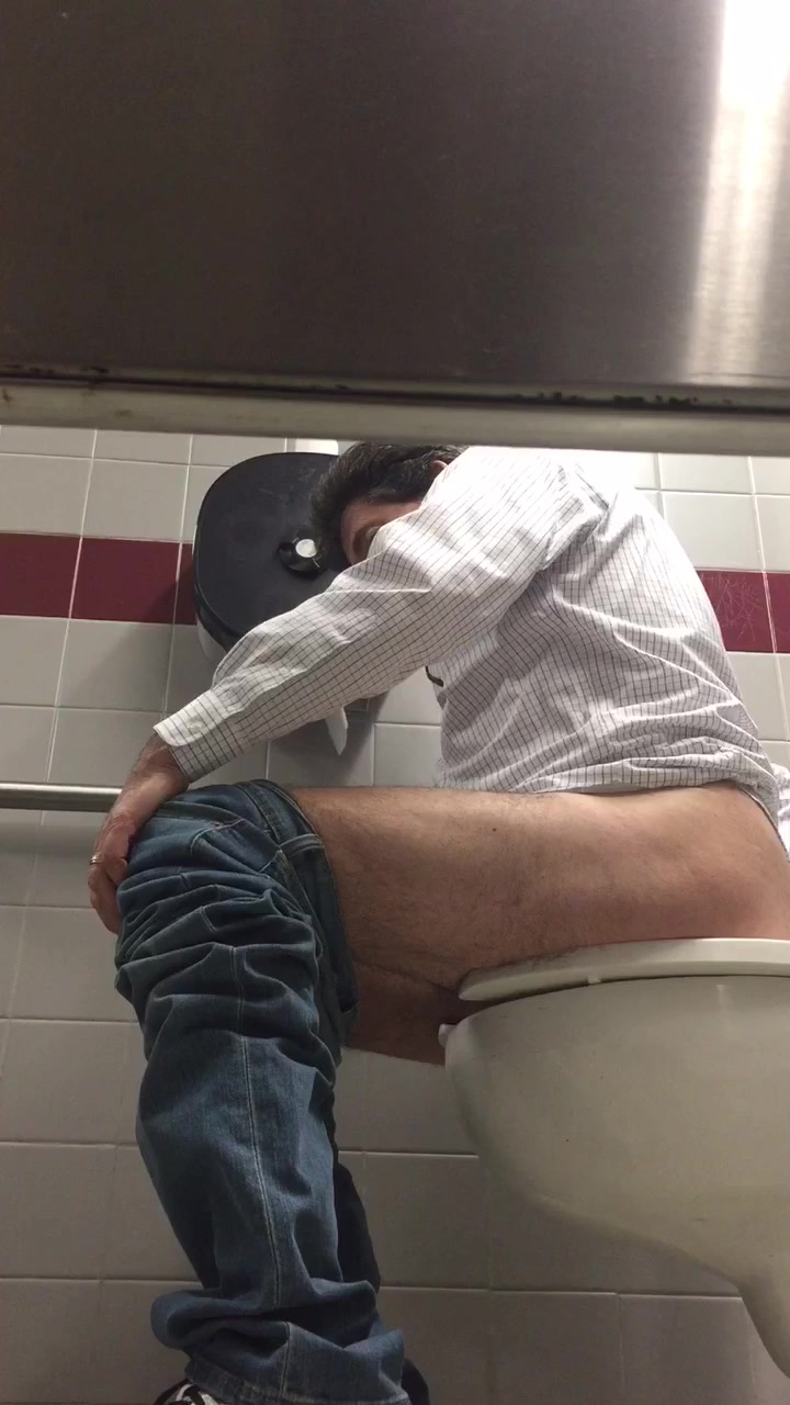 Dad strains and farts taking dump