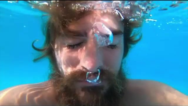 Bearded hottie breathold in pool