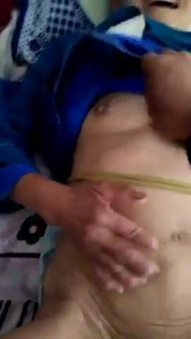 Chinese Granny Fucked in the Bed