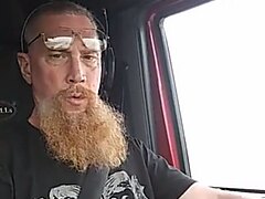 Scotty the bearded trucker cums while on the road
