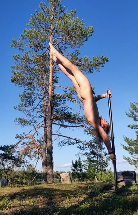 Nude Performance