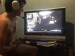 Gamer guy secretly wanking with friends on the call (Clean)